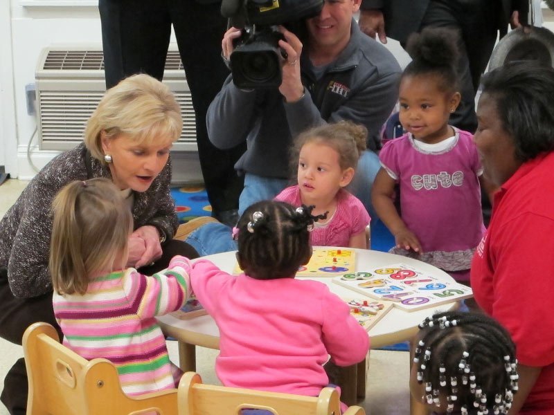 Governor-Perdue-visits-preschool-Classroom